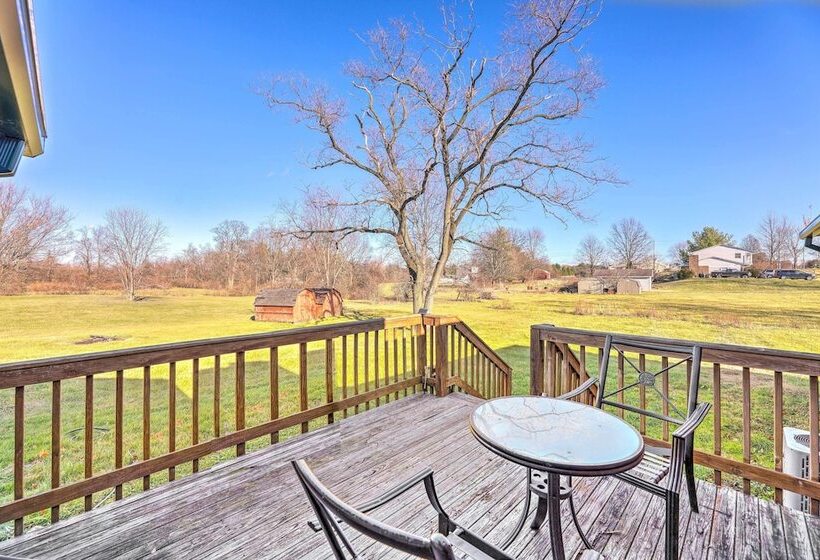 Spacious Liberty Township Home W/ Large Yard!