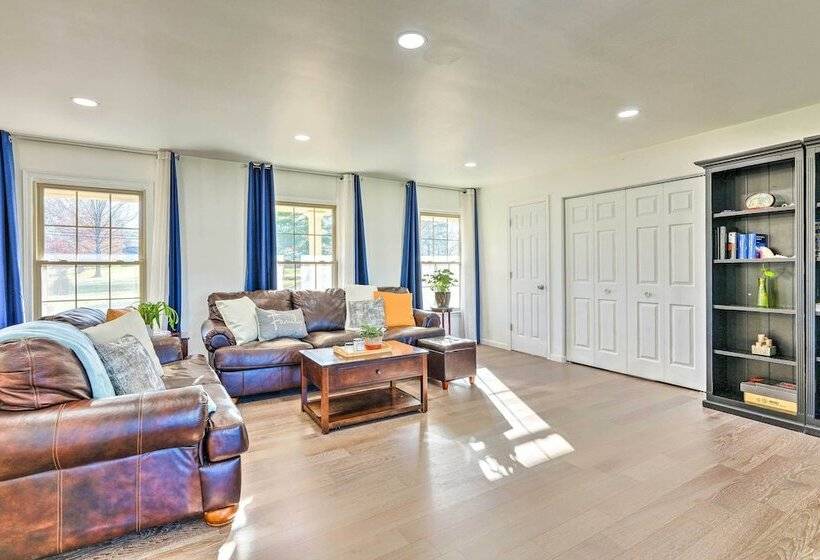 Spacious Liberty Township Home W/ Large Yard!