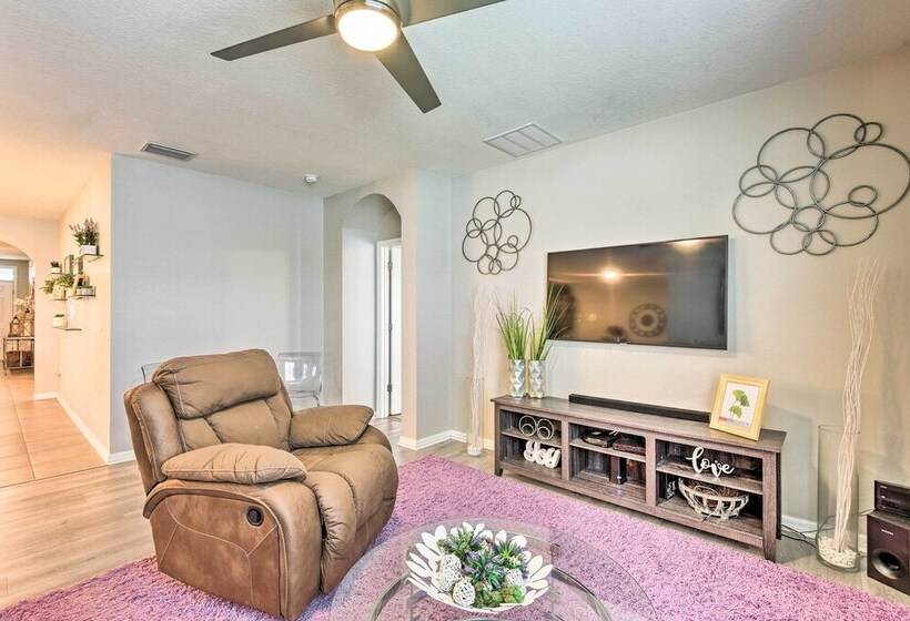 Sun City Center Home: 20 Mi To Downtown Tampa