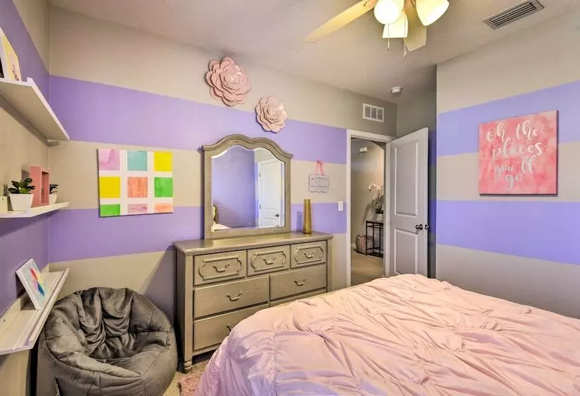 Sun City Center Home: 20 Mi To Downtown Tampa