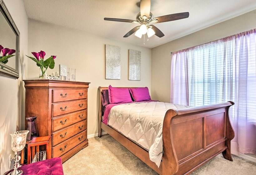 Sun City Center Home: 20 Mi To Downtown Tampa