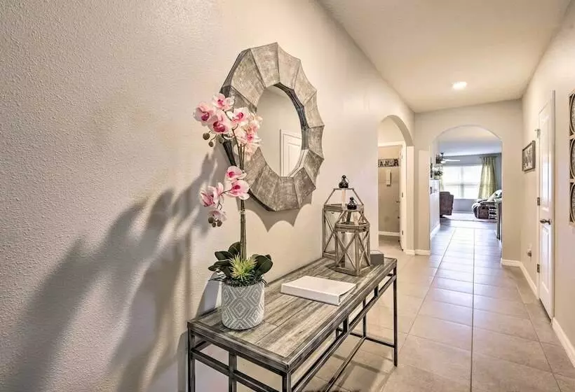 Sun City Center Home: 20 Mi To Downtown Tampa