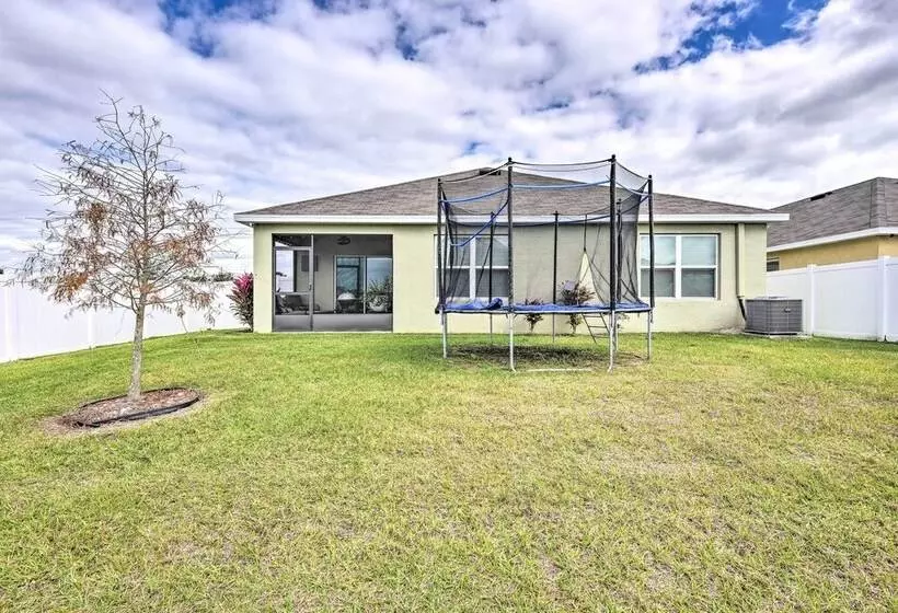 Sun City Center Home: 20 Mi To Downtown Tampa