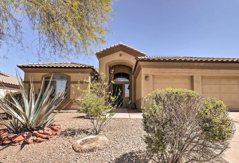 Sun Drenched Home W/ Private Pool In Goodyear