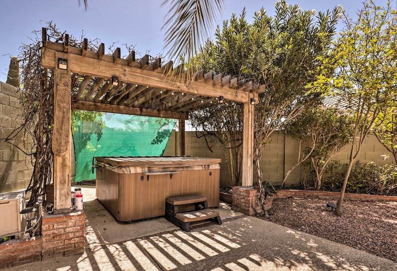 Sun Drenched Home W/ Private Pool In Goodyear