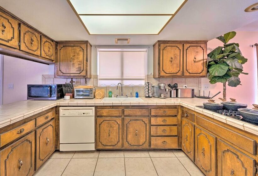 Bullhead City Home < 1/2 Mi To River & Boat Launch