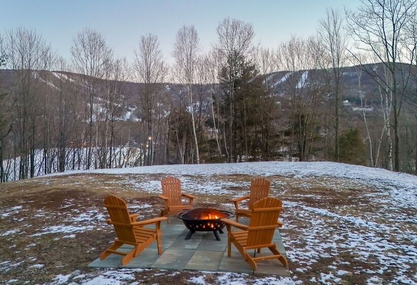 The Mountain House: Windham Retreat W/ Hot Tub!