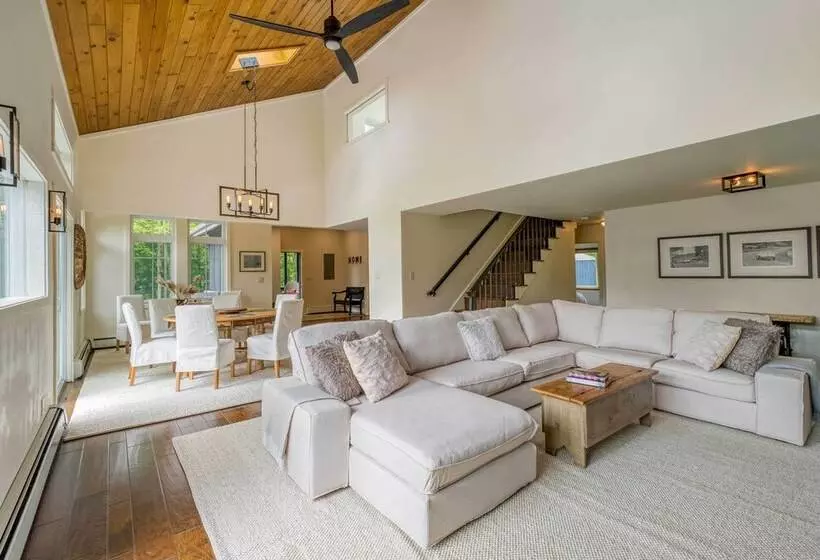 The Mountain House:  Windham Retreat W/ Hot Tub!