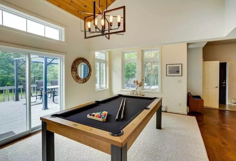 The Mountain House:  Windham Retreat W/ Hot Tub!