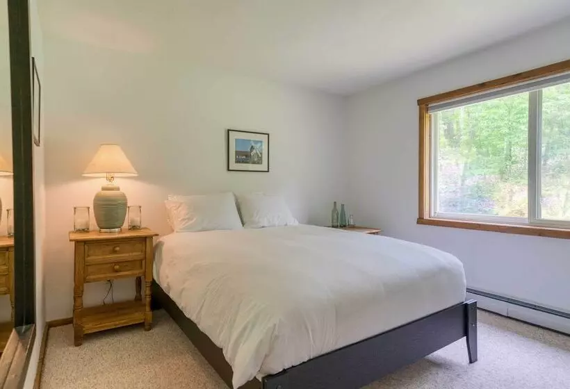 The Mountain House:  Windham Retreat W/ Hot Tub!