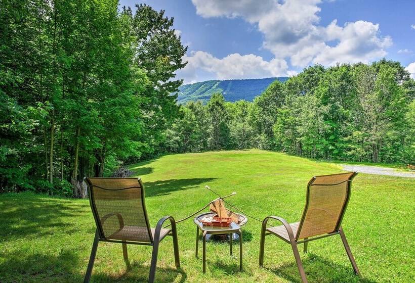The Mountain House: Windham Retreat W/ Hot Tub!
