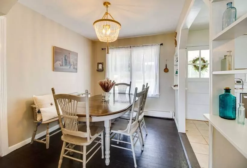 Waterfront Cottage In Piney Point W/ Kayaks!