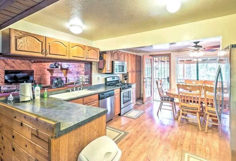 A Frame Pinetop Cabin < 6 Mi To Rainbow Lake!