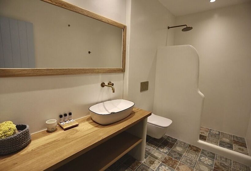 Alsea Seafront Apartments