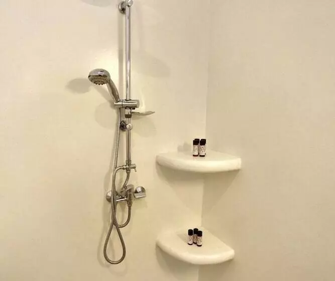 Alsea Seafront Apartments