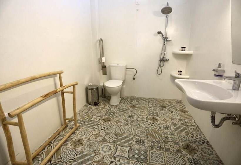 Alsea Seafront Apartments