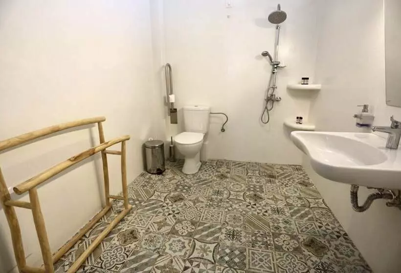 Alsea Seafront Apartments