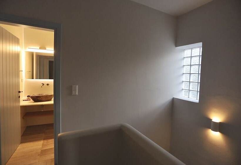 Alsea Seafront Apartments