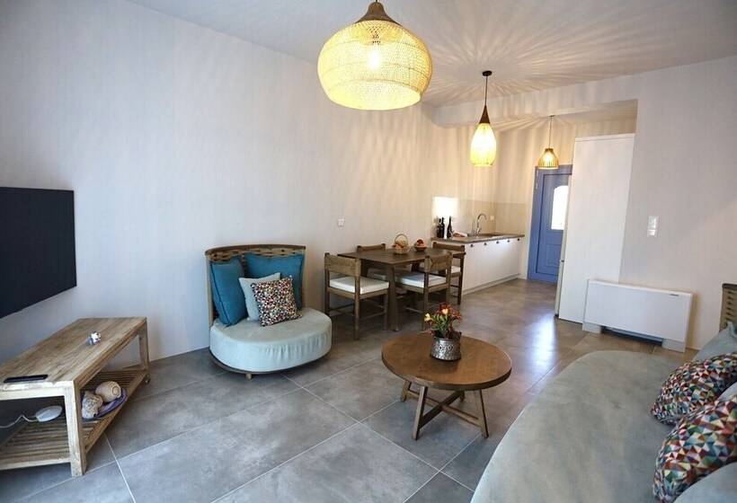 Alsea Seafront Apartments