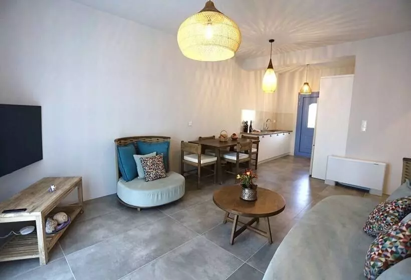 Alsea Seafront Apartments