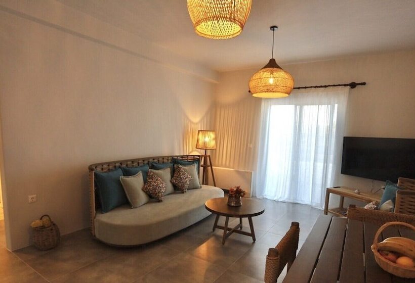 Alsea Seafront Apartments