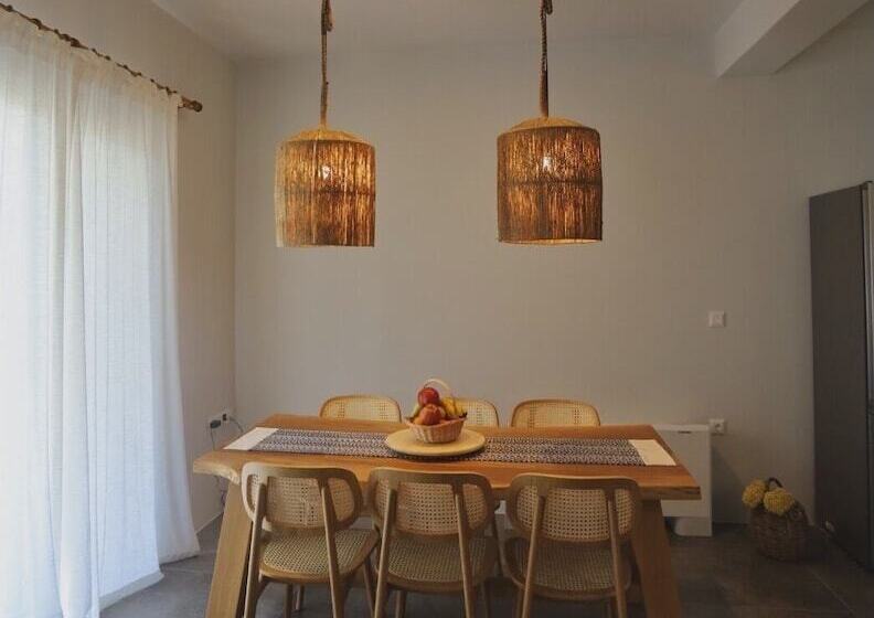 Alsea Seafront Apartments