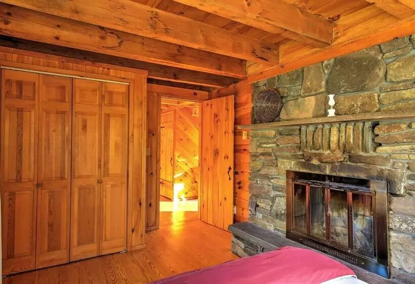 Bearpen Lodge  On 125 Acres   Near Belleayre Mtn!