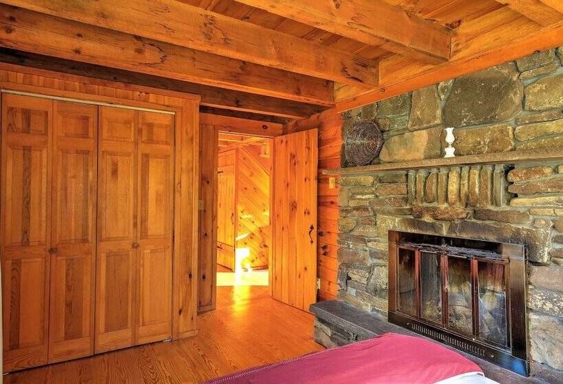 Bearpen Lodge On 125 Acres Near Belleayre Mtn!
