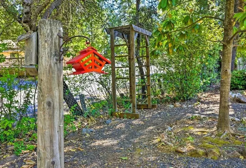 Steps To Dtwn Murphys: Cottage W/ Furnished Porch