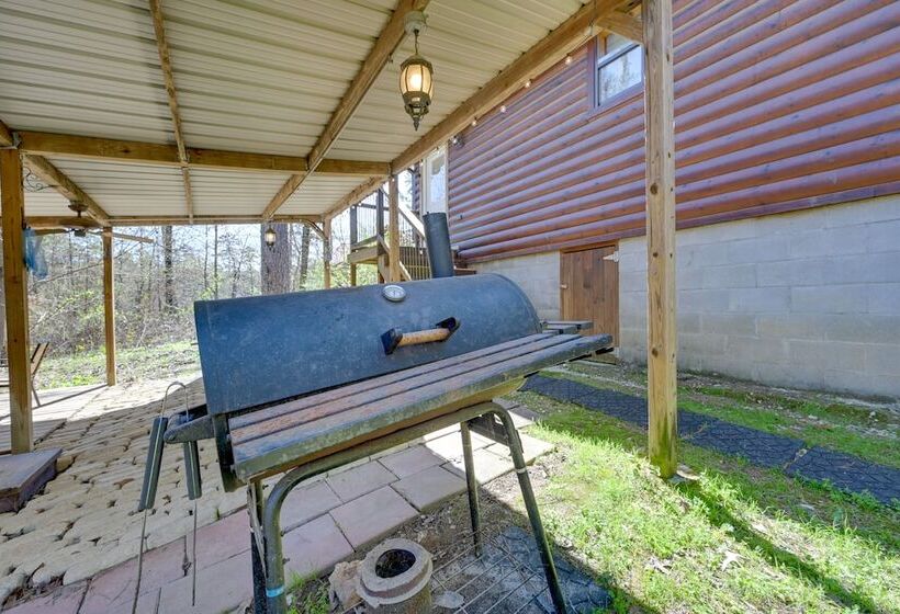 Broken Bow Cabin W/ Hot Tub & Fire Pit, Near Lake!