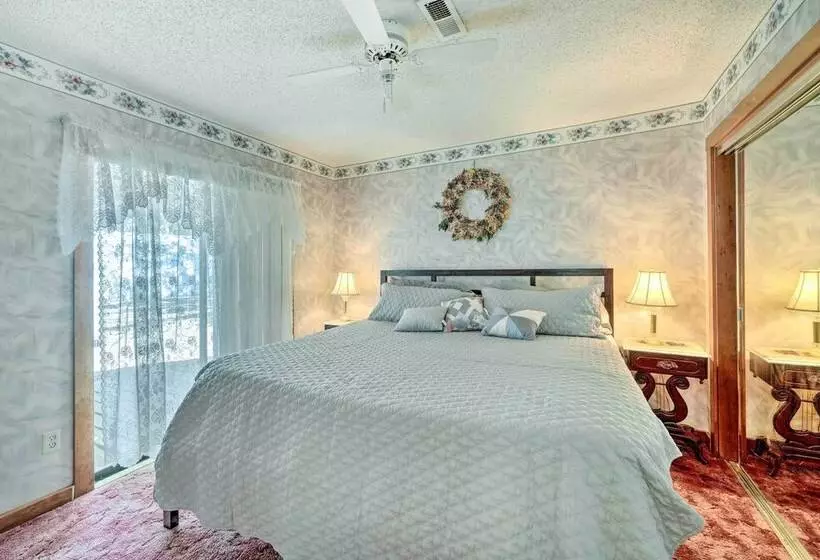 Caldwell Country Home On Quiet Acreage