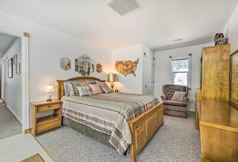 Caldwell Country Home On Quiet Acreage