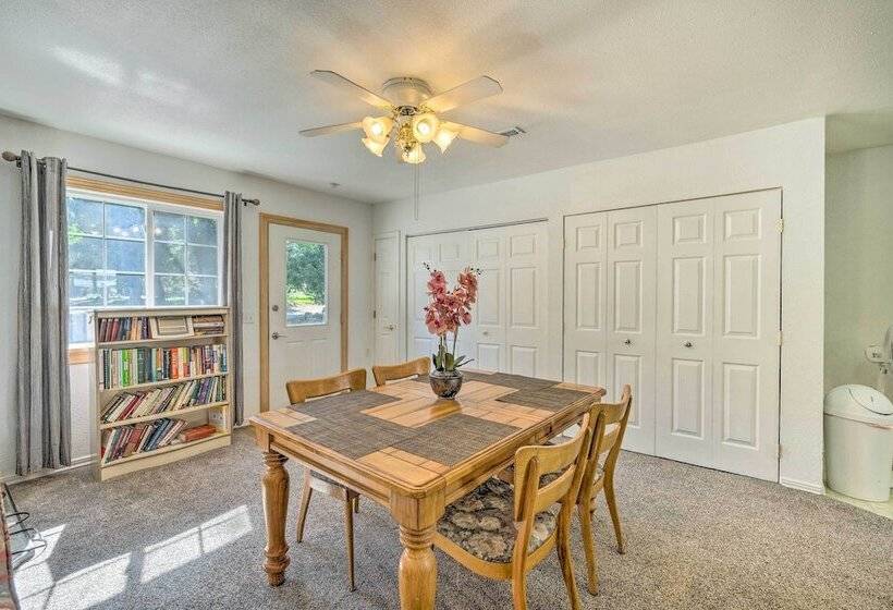 Caldwell Country Home On Quiet Acreage