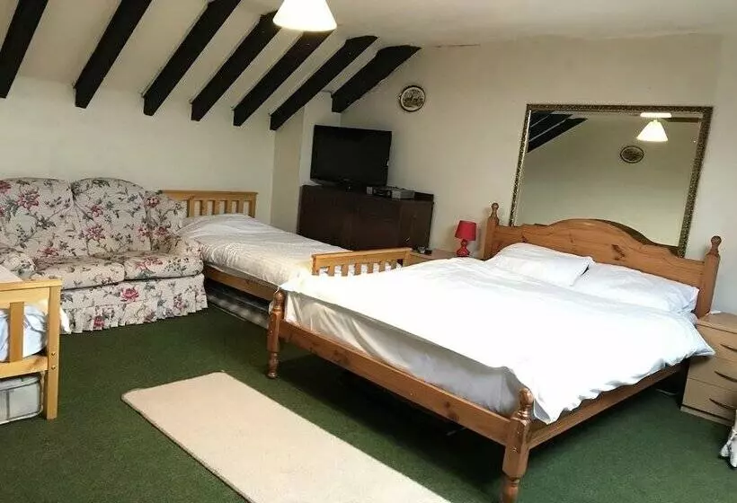 Cottage On Exmoor   Sleeps 8 & Parking