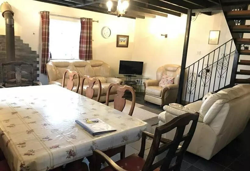 Cottage On Exmoor   Sleeps 8 & Parking