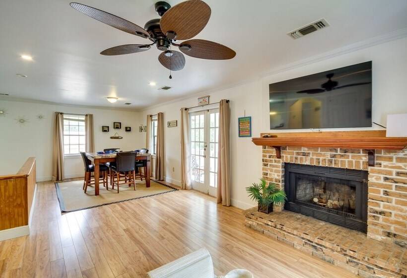 Charming Bay St Louis Cottage   4 Mi To Casino!