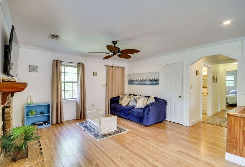 Charming Bay St Louis Cottage   4 Mi To Casino!