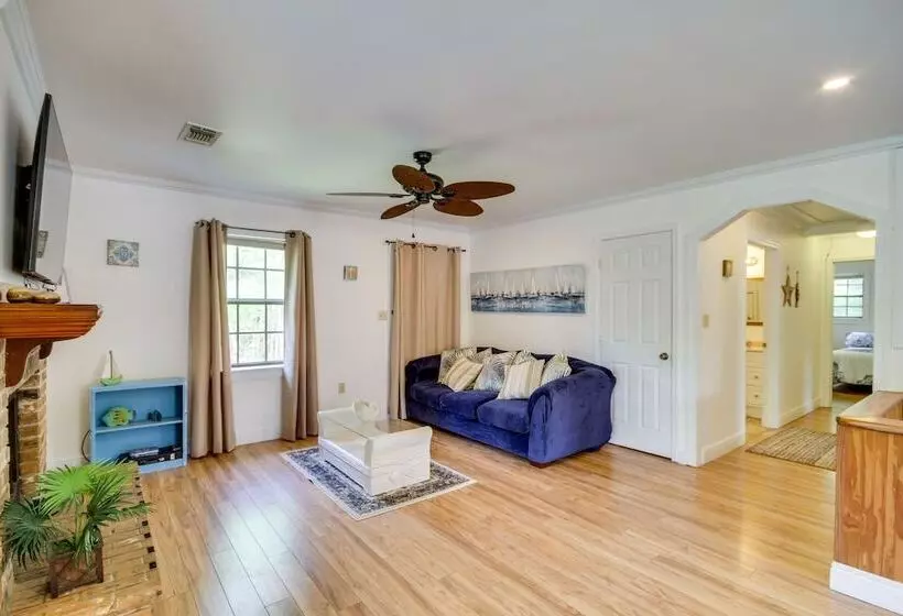 Charming Bay St Louis Cottage   4 Mi To Casino!