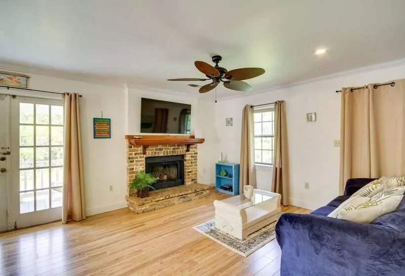 Charming Bay St Louis Cottage   4 Mi To Casino!