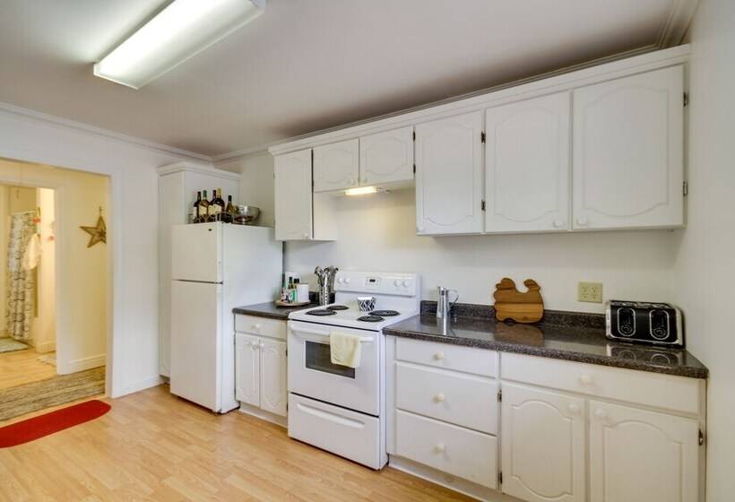 Charming Bay St Louis Cottage   4 Mi To Casino!