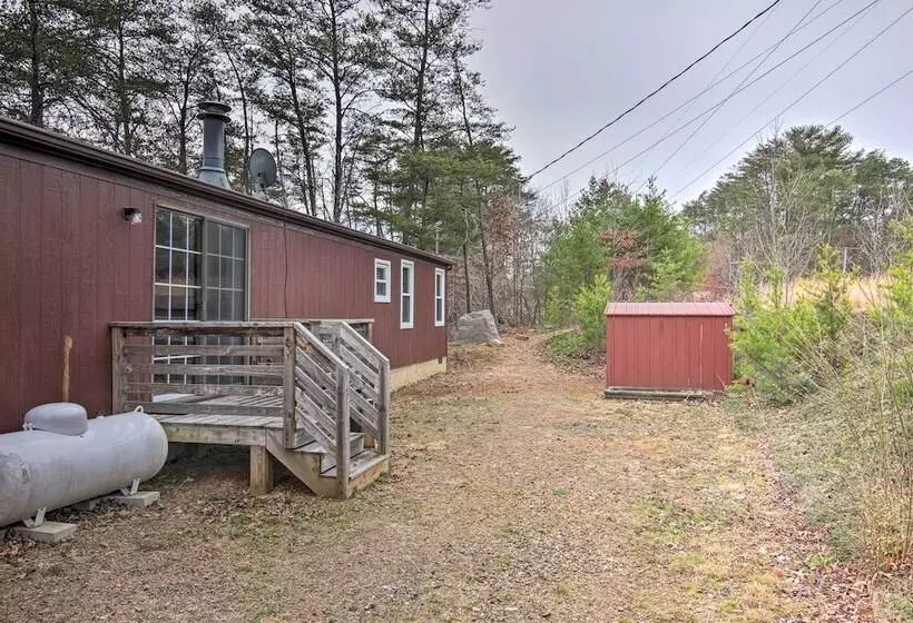 Cozy Asheville Cottage W/ Grill & Fire Pit!