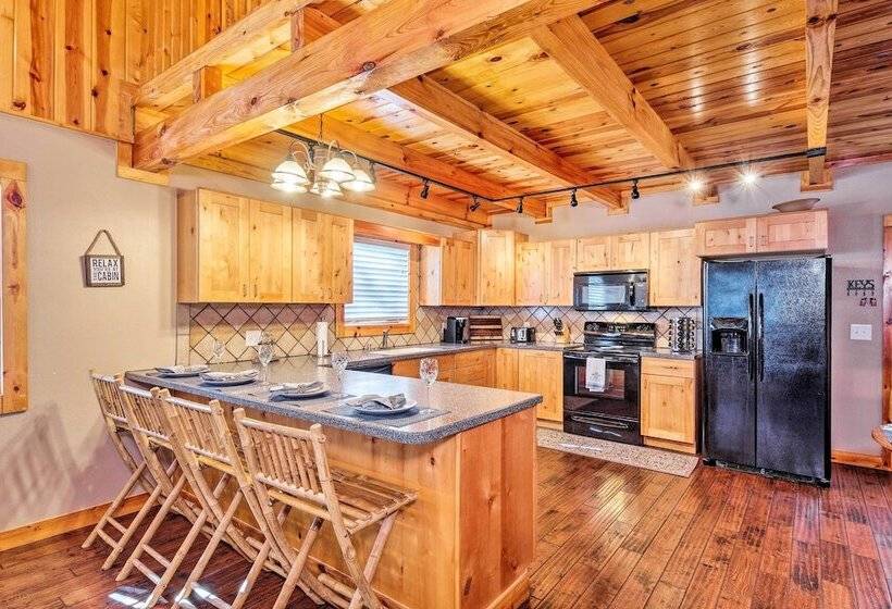 Modern Cabin W/ Grill Near Golf & Bass Fishing!