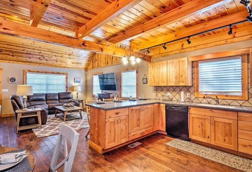 Modern Cabin W/ Grill Near Golf & Bass Fishing!