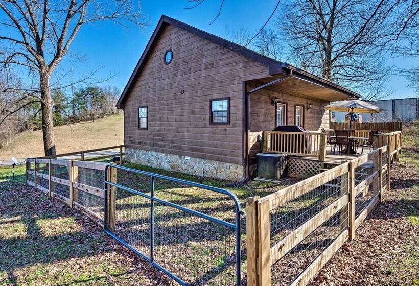 Modern Cabin W/ Grill Near Golf & Bass Fishing!