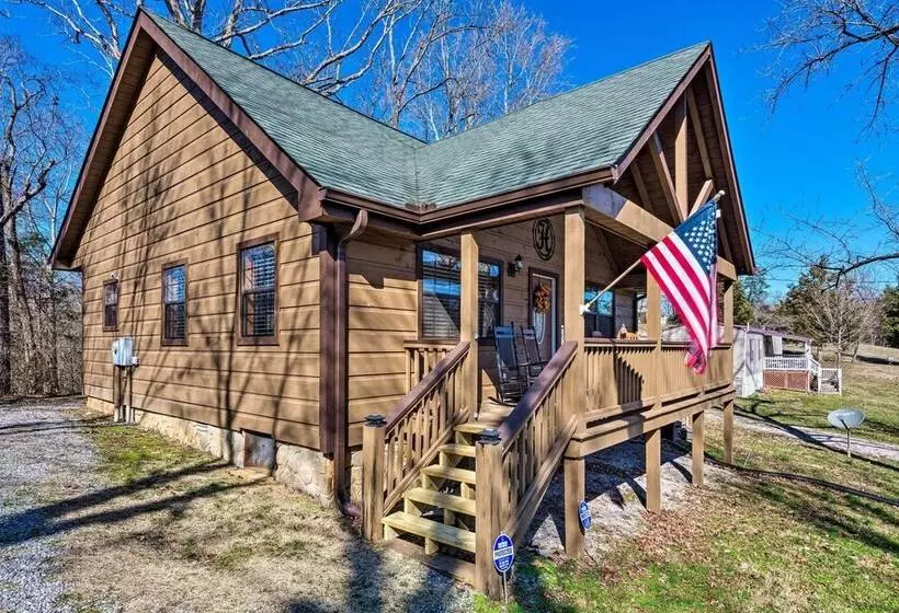 Modern Cabin W/ Grill Near Golf & Bass Fishing!