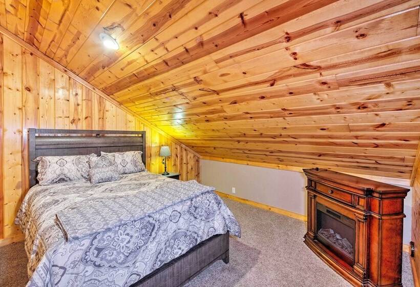 Modern Cabin W/ Grill Near Golf & Bass Fishing!