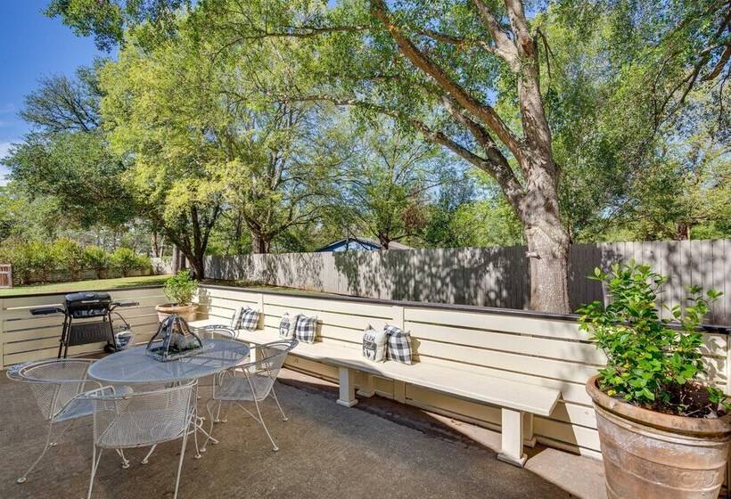 Cozy Canton Residence W/ Great Outdoor Space!