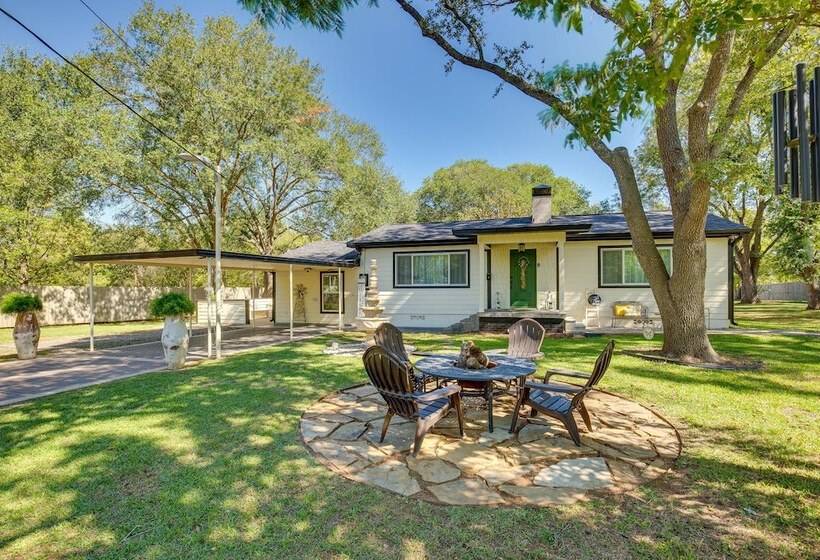 Cozy Canton Residence W/ Great Outdoor Space!