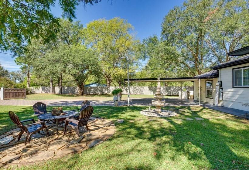 Cozy Canton Residence W/ Great Outdoor Space!
