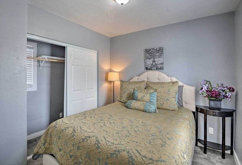 Cozy Great Falls Retreat